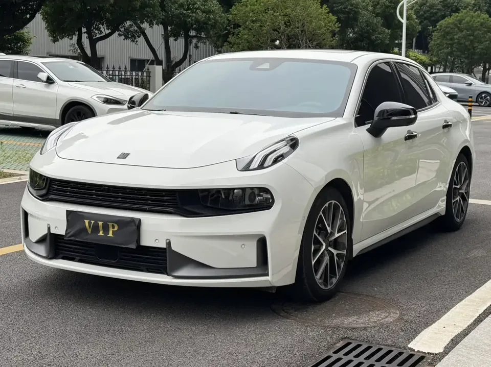 Lynk & Co 03 Lynk & Co 03 2022 1.5TD DCT Jin Pro 2022 — photo 1, buy with delivery to Moscow