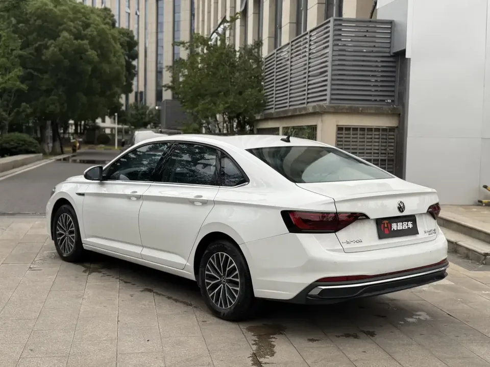 Volkswagen Sagitar Sagitar 2024 200TSI DSG Flying Edition 2024 — thumbnail 2