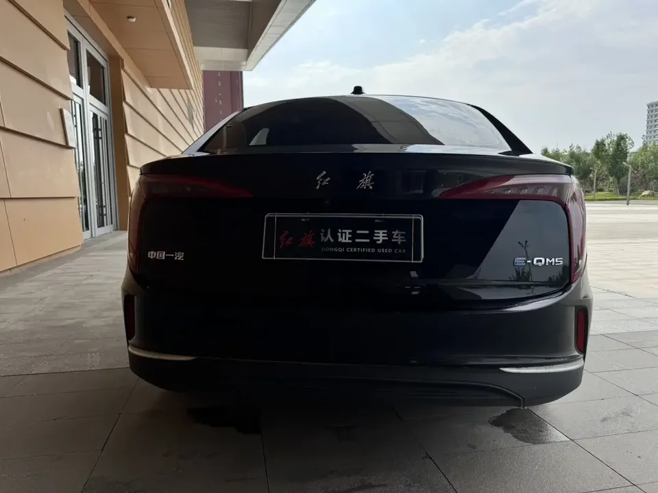 Hongqi E-QM5 Hongqi E-QM5 2023 Basic travel version 2023 — thumbnail 2