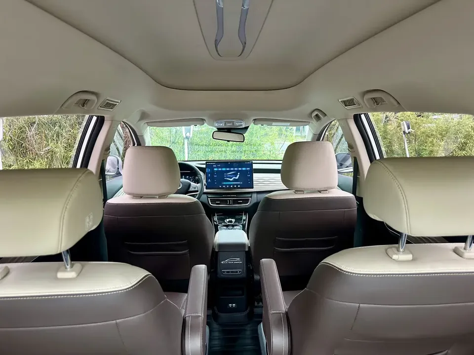 BYD Song MAX DM Song MAX DM 2022 DM-i 105KM Executive Edition 2022 — thumbnail 4