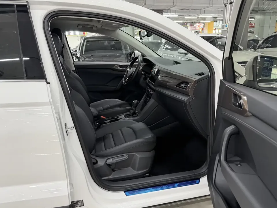 Volkswagen Tharu tuyue 2022 280TSI 2WD Deluxe Edition 2022 — thumbnail 4