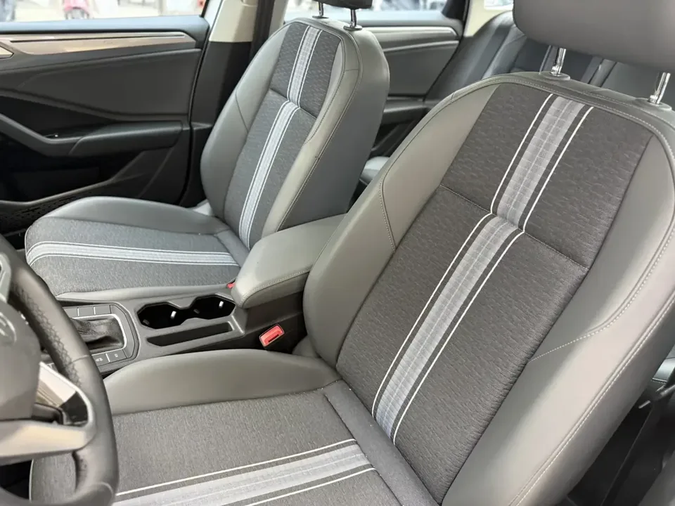 Volkswagen Sagitar Sagitar 2024 200TSI DSG Flying Edition 2024 — thumbnail 3