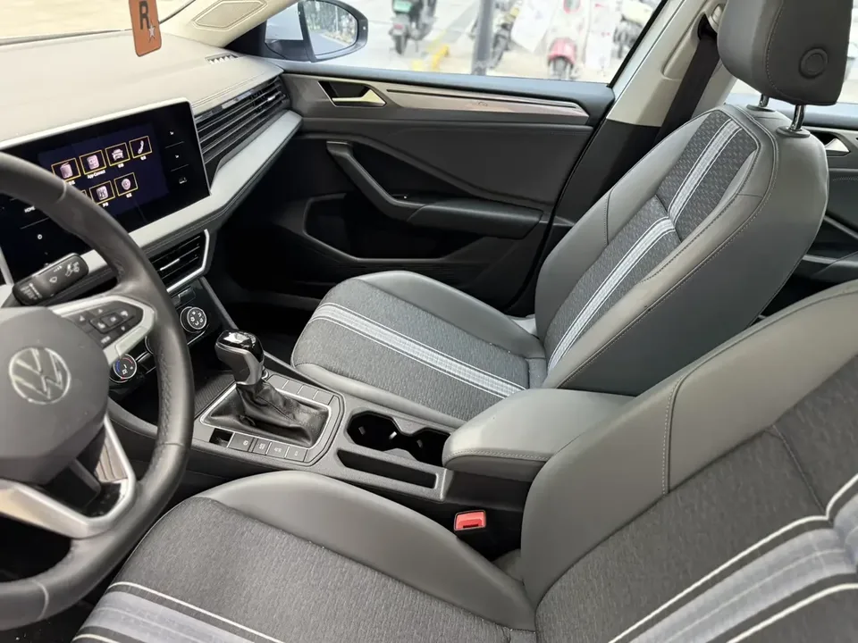 Volkswagen Sagitar Sagitar 2024 200TSI DSG Flying Edition 2024 — thumbnail 5