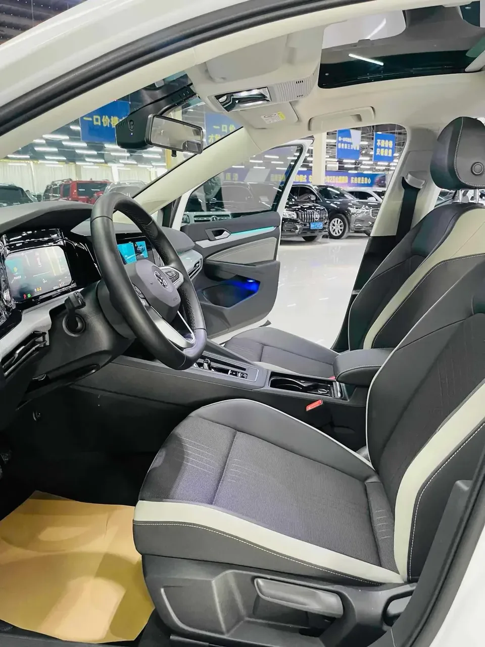 Volkswagen Golf golf 2021 280TSI DSG R-Line 2022 — thumbnail 3