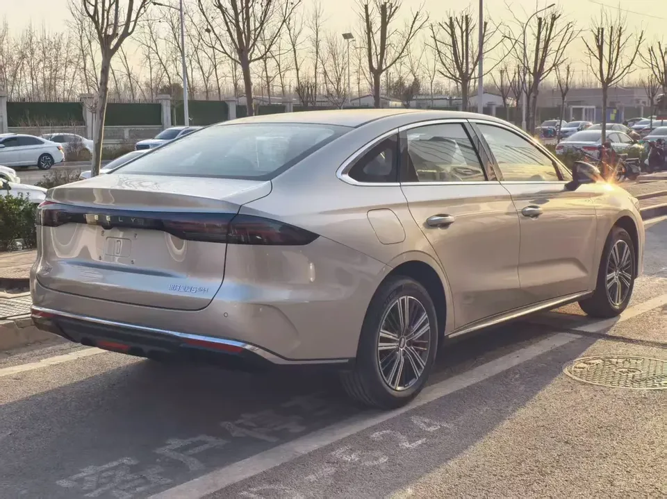 Geely Galaxy Star 6 Galaxy Star 6 2026 EM 125km Exploration+ Edition 2026 — thumbnail 4