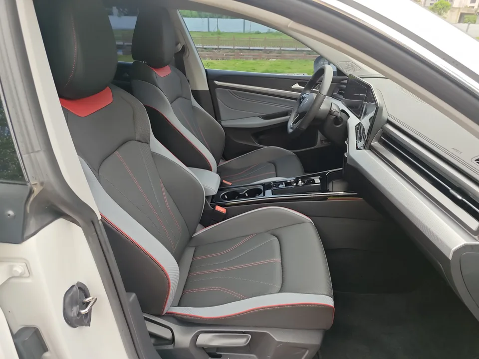 Volkswagen Lamando Lingdu 2024 Lingdu L 280TSI DSG Cool Edition 2024 — thumbnail 5