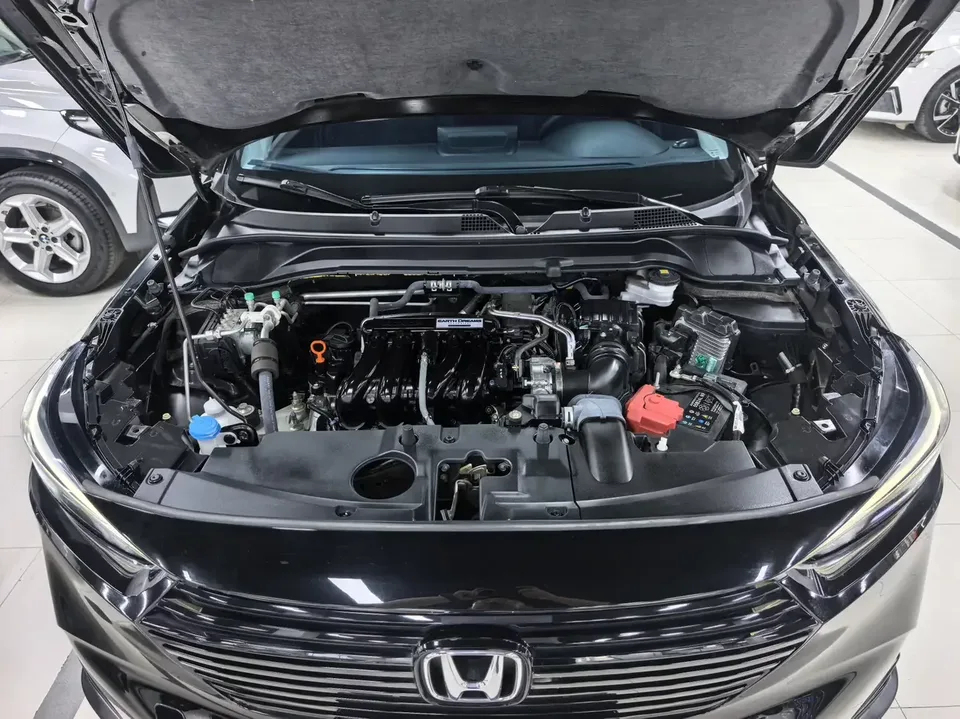 Honda VEZEL Binzhi 2023 1.5L CVT Technology Edition 2023 — thumbnail 3