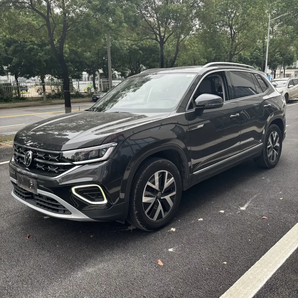 Volkswagen Tayron Tanyue 2023 280TSI 2WD Luxury Plus Advanced Edition 2023 — photo 1, buy with delivery to Moscow