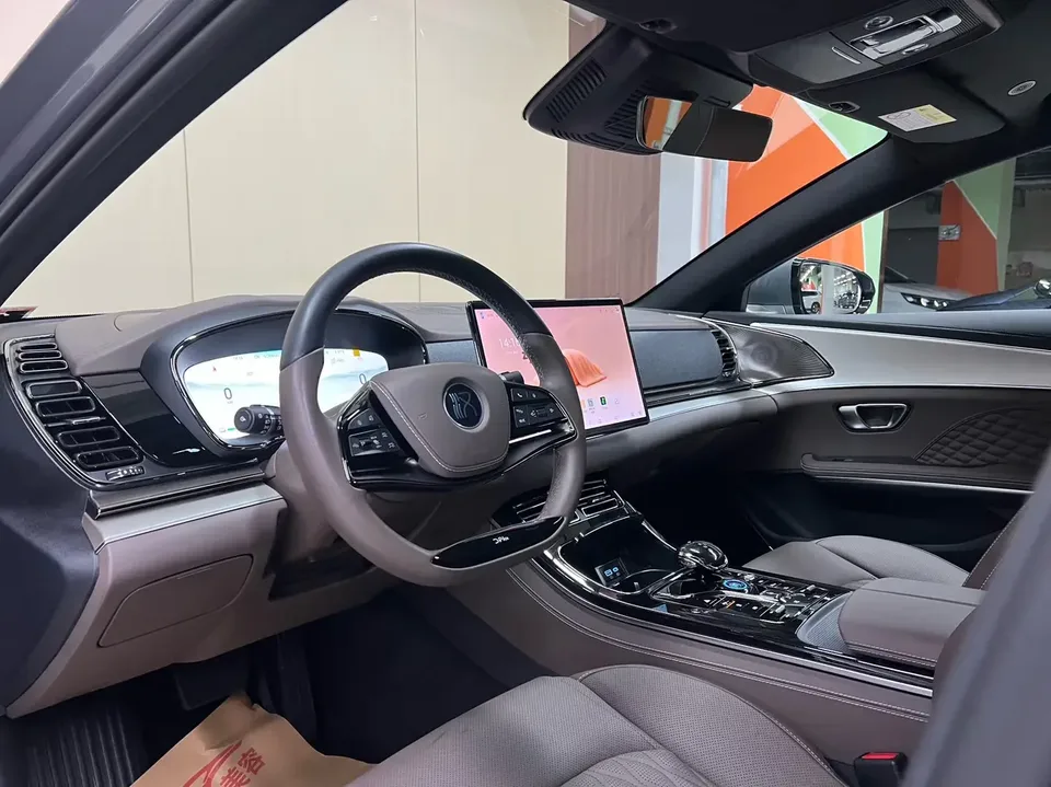 BYD Han DM Chinese DM 2024 DM-i Honor Edition 121KM Elite 2024 — миниатюра 4