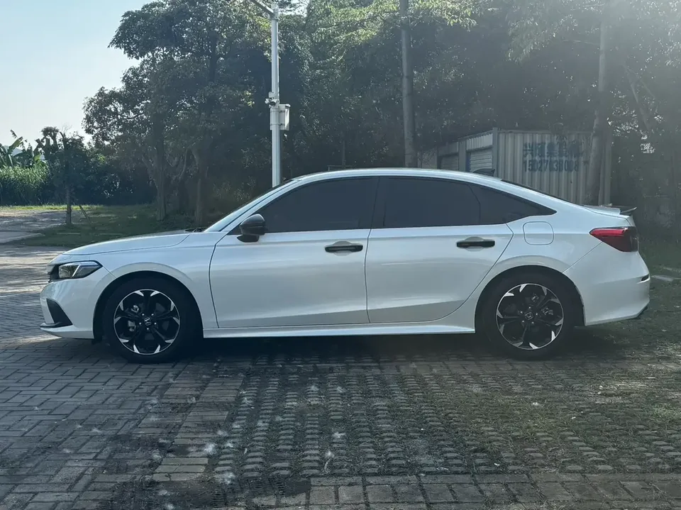Honda CIVIC Civic 2022 240TURBO CVT Fuel Edition 2024 — thumbnail 4