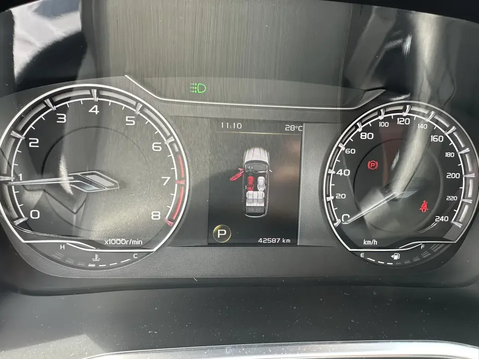 Geely Coolray SX11 Binyue 2021 240T DCT Diamond Edition 2022 — thumbnail 4
