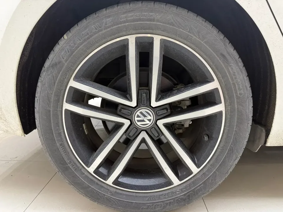 Volkswagen Lamando Lingdu 2021 280TSI DSG Comfort Edition 2022 — thumbnail 3