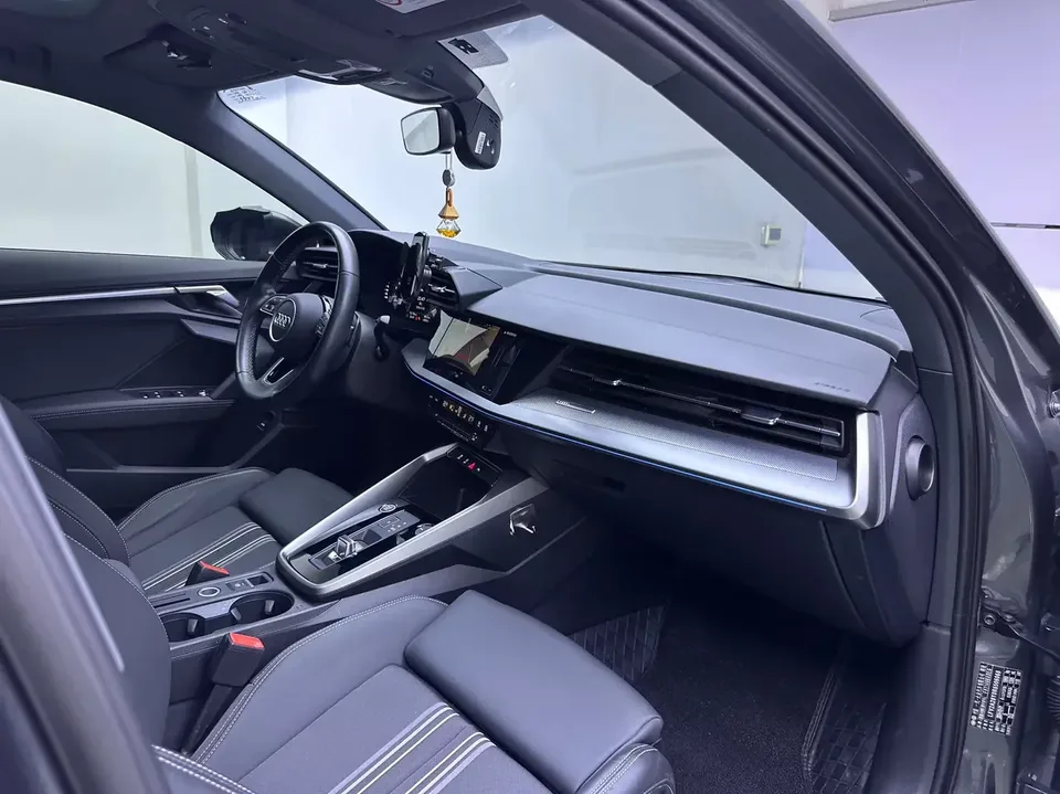 Audi A3 Audi A3 2024 Sportback 35 TFSI Stylish and sporty 2024 — thumbnail 3