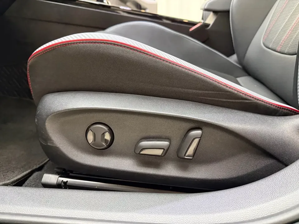 Volkswagen Lamando Lingdu 2023 Lingdu L 280TSI DSG Cool Edition 2023 — thumbnail 4