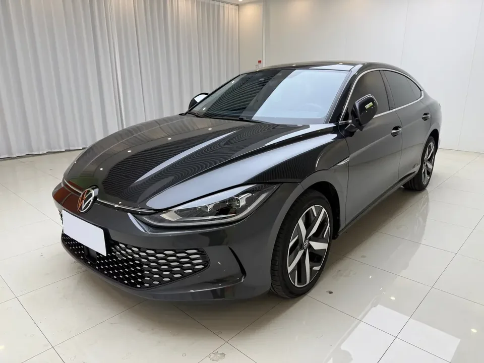 Volkswagen Lamando Lingdu 2023 Lingdu L 280TSI DSG Cool Edition 2023 — photo 1, buy with delivery to Moscow