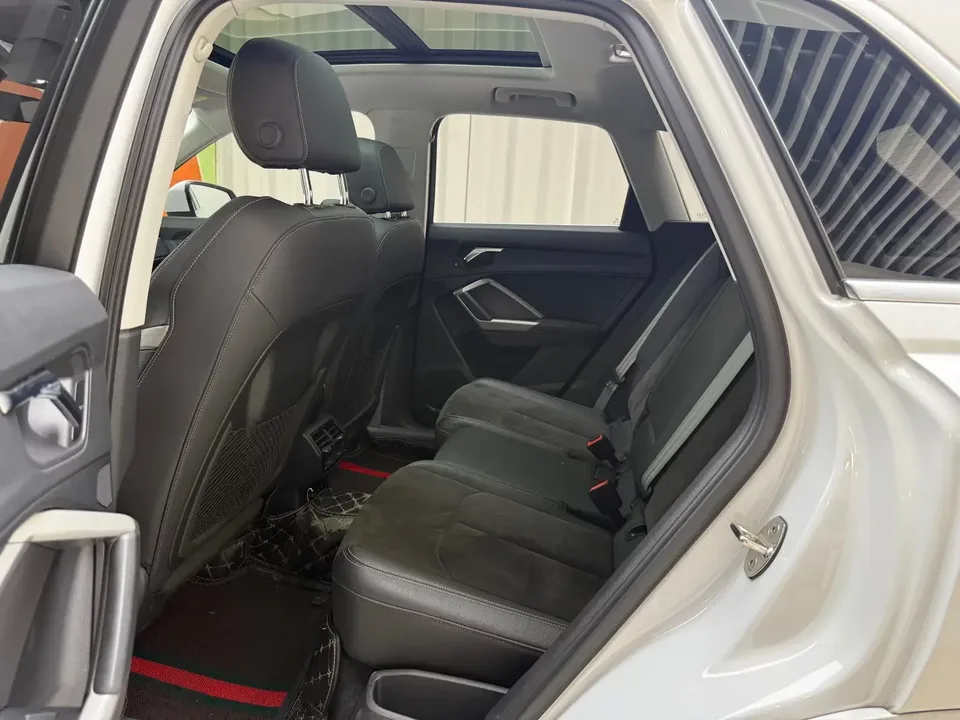 Audi Q3 Audi Q3 2022 35 TFSI Stylish Dynamic 2022 — миниатюра 4