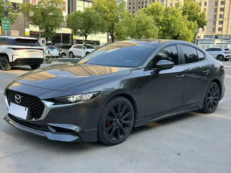 Mazda Axela Mazda3 Angkesela 2023 2.0L Automatic Elegant Edition 2024 — photo 1, buy with delivery to Moscow