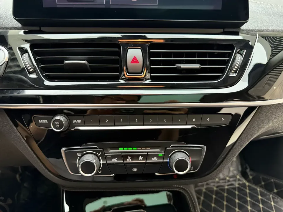 BMW 1 Series BMW 1 Series 2021 120i M Sport Night Edition 2022 — thumbnail 3