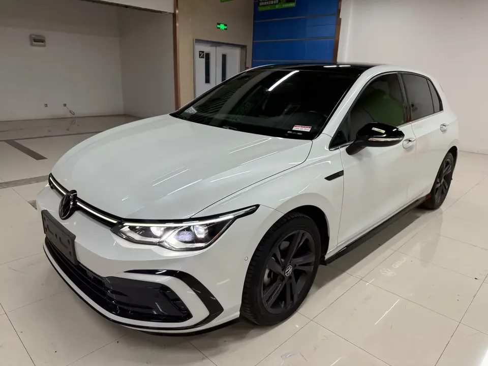 Volkswagen Golf golf 2023 280TSI DSG R-Line Lite 2022 — photo 1, buy with delivery to Moscow
