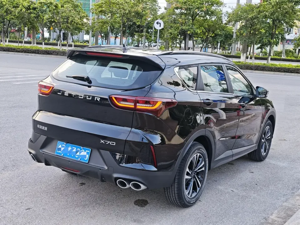 Jetour Jietu X70 Jietu X70 2023 1.5T DCT Dream Edition 7 Seaters 2024 — thumbnail 2