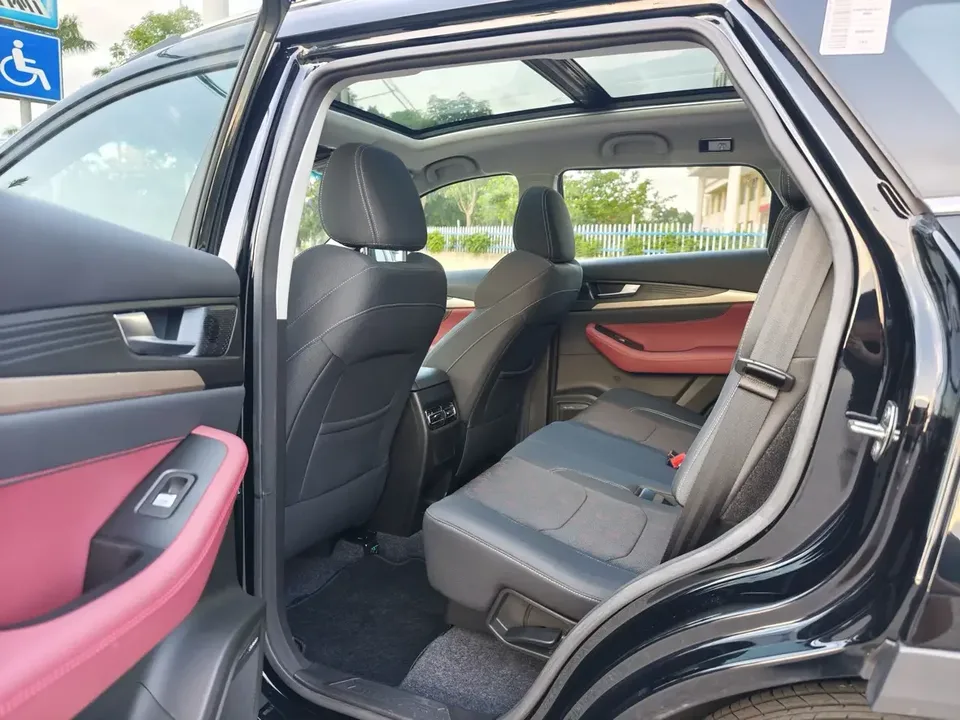 Jetour Jietu X70 Jietu X70 2023 1.5T DCT Dream Edition 7 Seaters 2024 — thumbnail 3