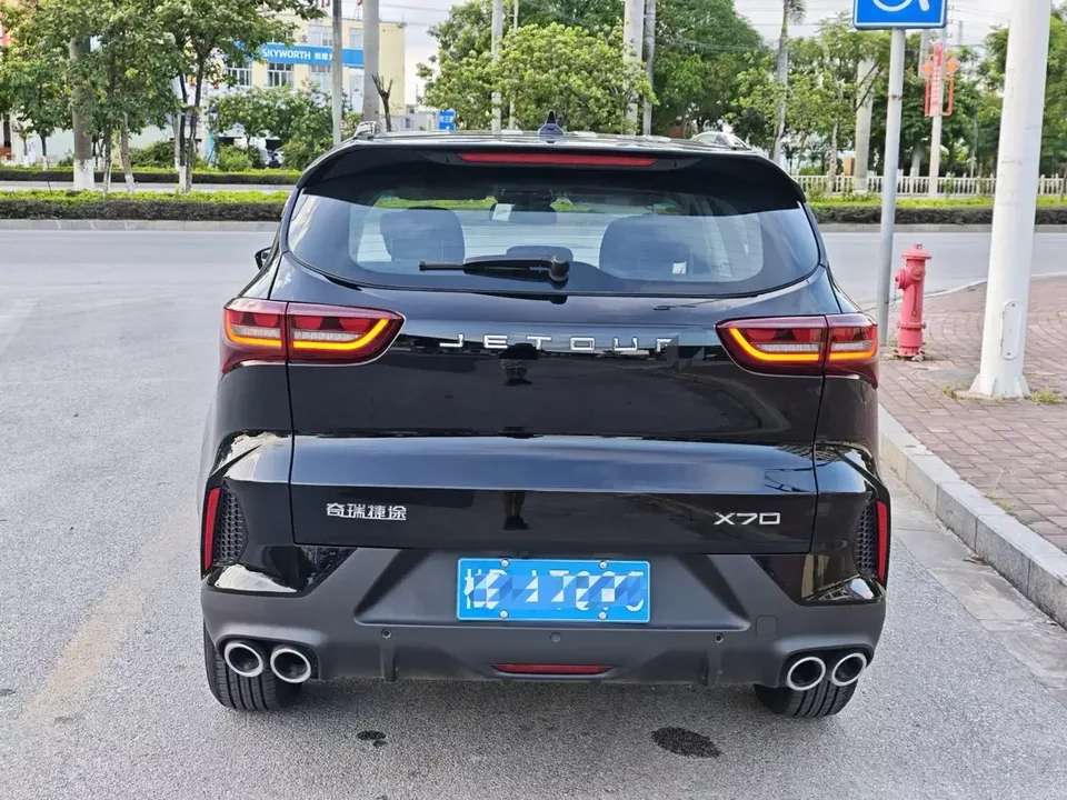 Jetour Jietu X70 Jietu X70 2023 1.5T DCT Dream Edition 7 Seaters 2024 — thumbnail 4