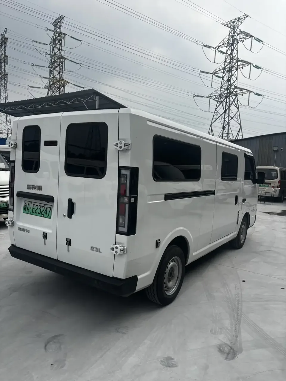 Xinyuan Automobile Xinyuan E3L Xinyuan E3L 2025 Practical 6-seater bus 53.58kWh 2026 — thumbnail 2