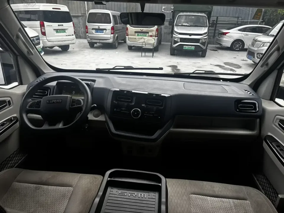 Xinyuan Automobile Xinyuan E3L Xinyuan E3L 2025 Practical 6-seater bus 53.58kWh 2026 — thumbnail 4