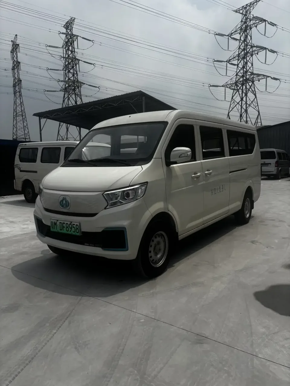 Changan span Crossstar V7 EV Crossstar V7 EV 2024 316km Double-door luxury 9-seater 2024 — photo 1, buy with delivery to Moscow
