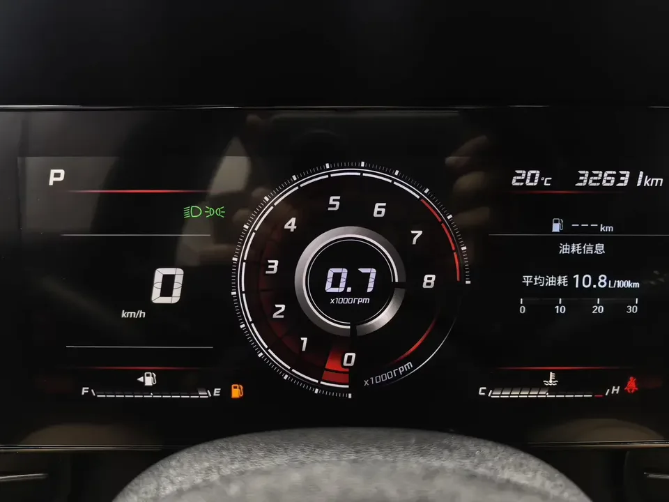 Hyundai Elantra Elantra 2022 240TGDi DCT LUX Premium Edition 2022 — thumbnail 3