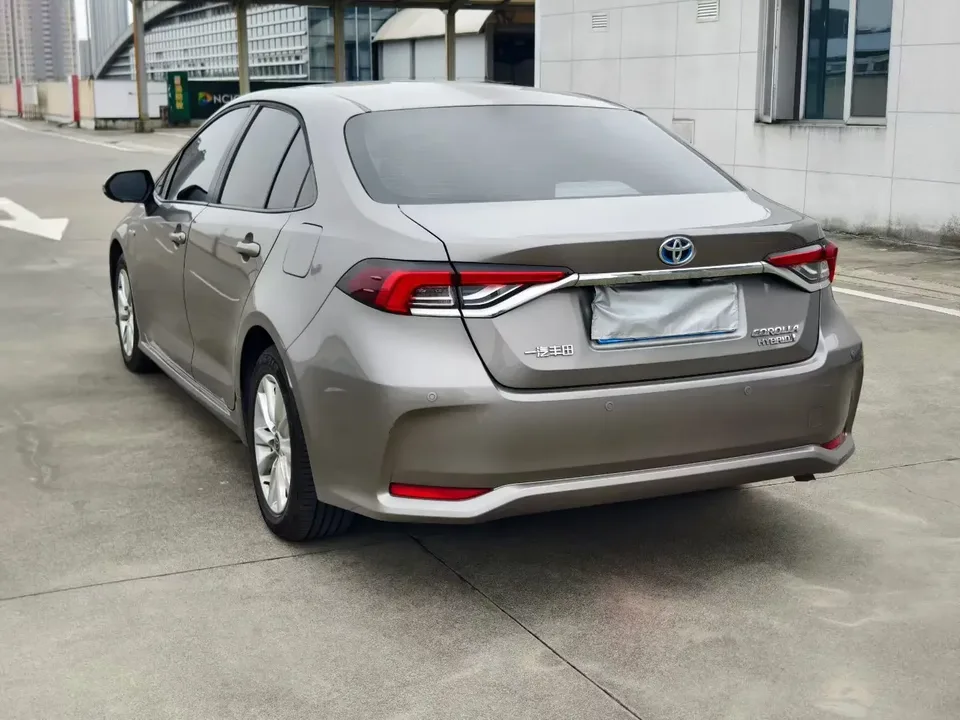 Toyota Corolla Corolla 2024 Intelligent Electric Hybrid Dual Engine 1.8L E-CVT Elite Edition 2024 — thumbnail 4
