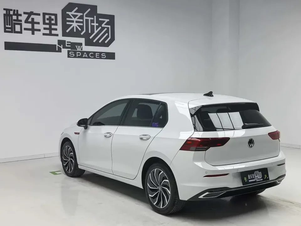 Volkswagen Golf golf 2023 280TSI DSG Pro facelift 2024 — thumbnail 2