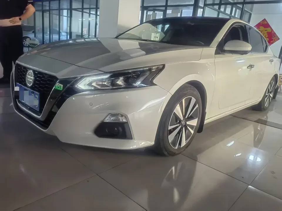 Nissan Altima Sound of nature 2021 2.0L XL Upper AD1 Smart Driving Edition 2022 — photo 1, buy with delivery to Moscow
