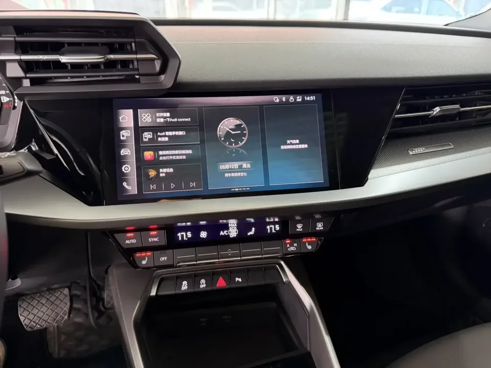 Audi A3 Audi A3 2023 Sportback 35 TFSI Stylish and sporty 2023 — thumbnail 3
