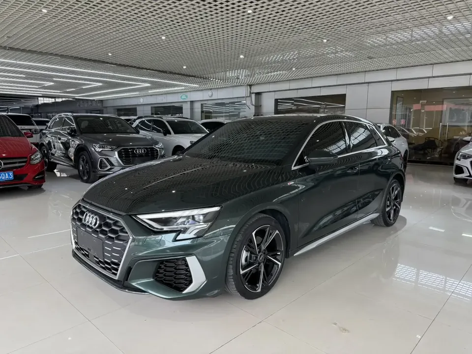 Audi A3 Audi A3 2023 Sportback 35 TFSI Stylish and sporty 2023 — photo 1, buy with delivery to Moscow