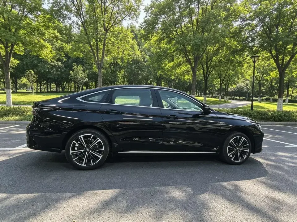 Chery Arrizo 8 Arrizo 8 2025 1.6TGDI DCT Excellence Edition 2026 — thumbnail 5