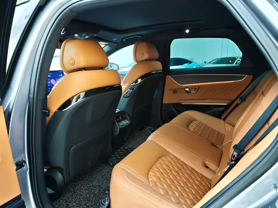 BYD Han DM Chinese DM 2022 DM-i 121KM Premium 2022 — thumbnail 5