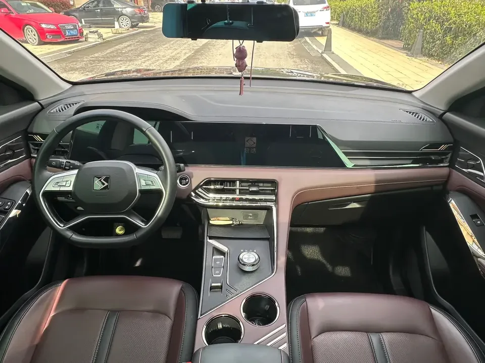 JAC (Sihao) Sihao X8 PLUS Sihao X8 PLUS 2022 1.5TGDI DCT Smart Edition 6/7 Seaters 2024 — thumbnail 4