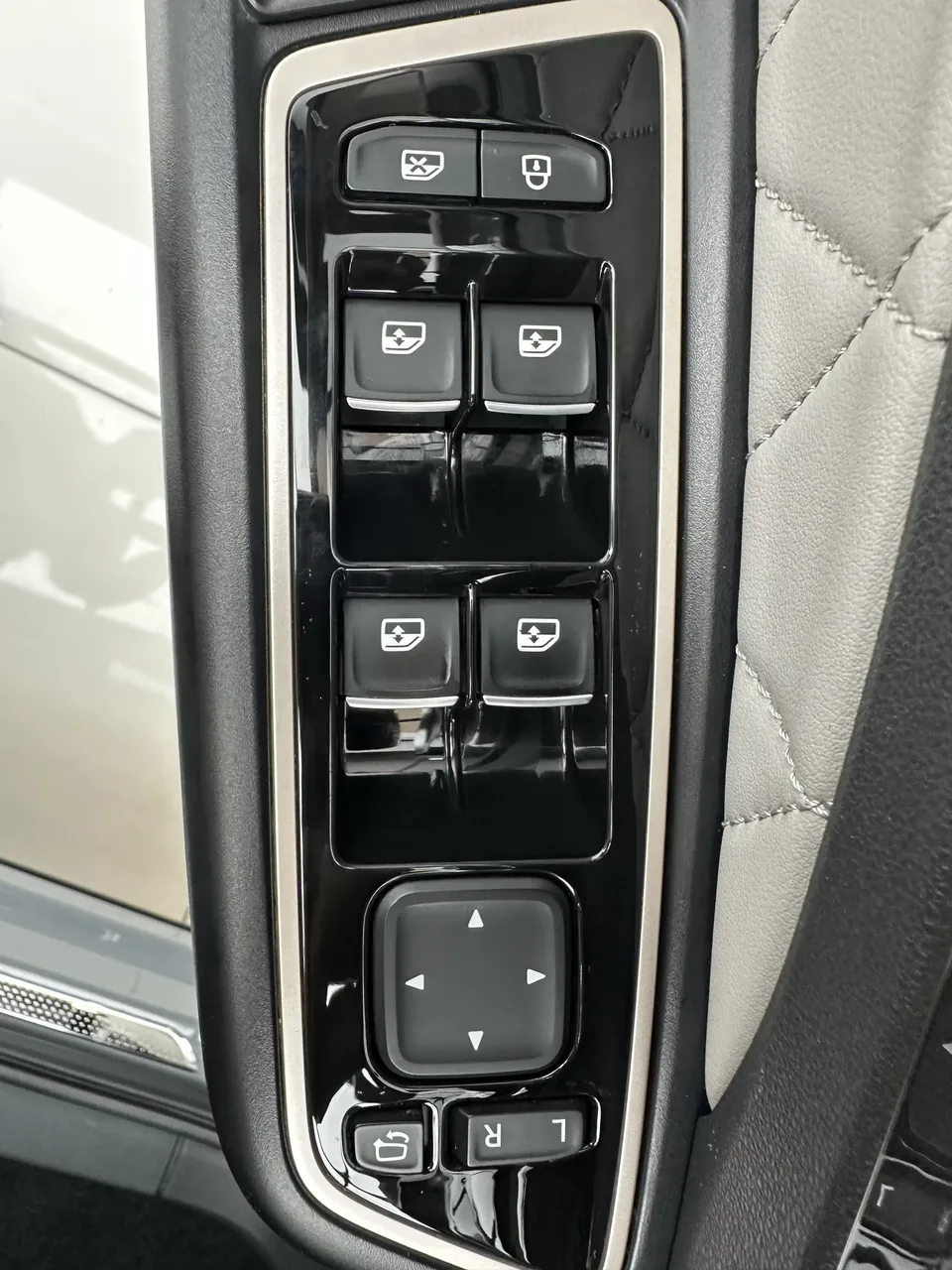 Jetta VS7 Jetta VS7 2023 280TSI Automatic High Gloss Glory Edition 2023 — миниатюра 3