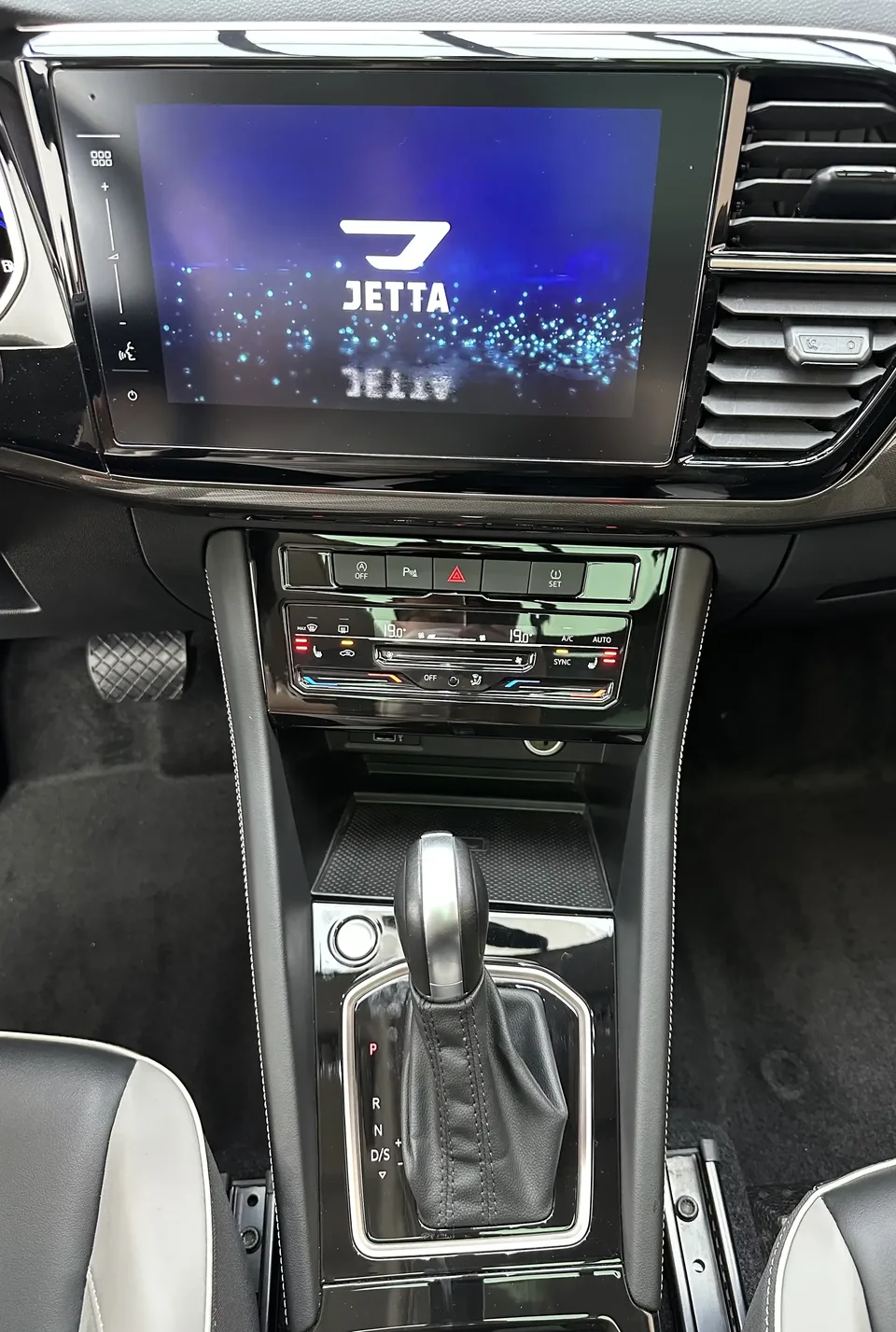 Jetta VS7 Jetta VS7 2023 280TSI Automatic High Gloss Glory Edition 2023 — миниатюра 4