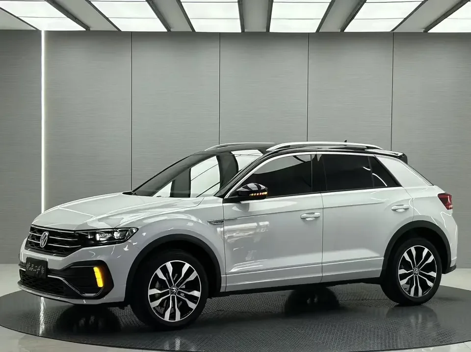 Volkswagen T-Roc TANG 2022 280TSI DSG 2WD R-Line Pro PLUS 2022 — фото 1, купить с доставкой в Москву