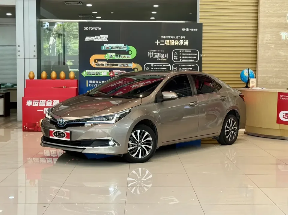 Toyota Corolla Dual Engine E+ Corolla Dual Engine E+ 2019 1.8L Leading Edition 2022 — photo 1, buy with delivery to Moscow