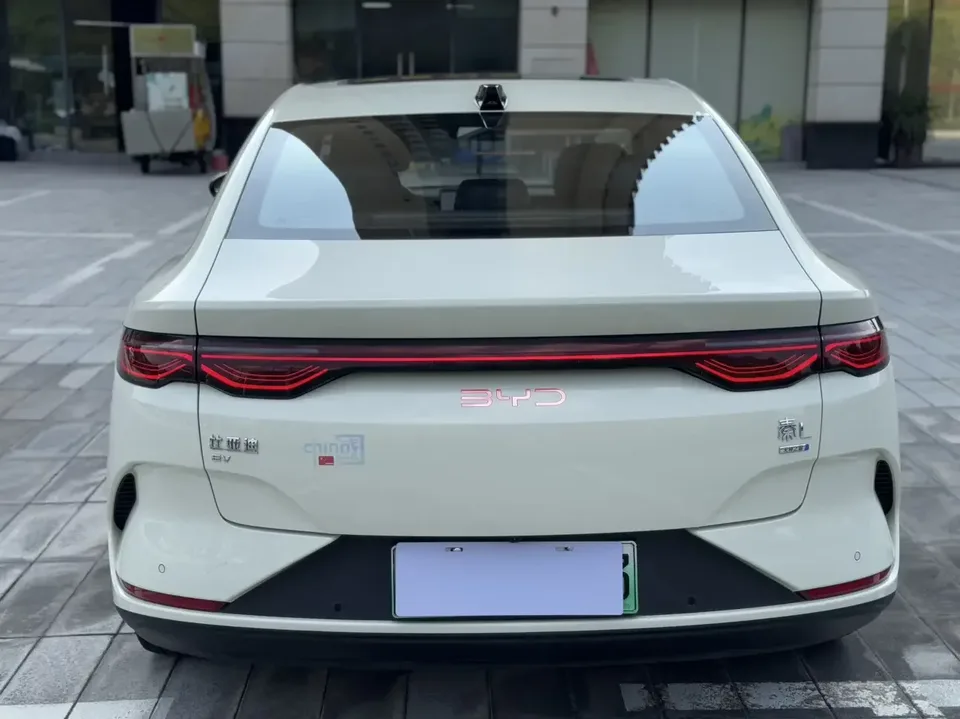 BYD Qin L EV Qin L EV 2025 470KM Leading Model 2025 — миниатюра 2