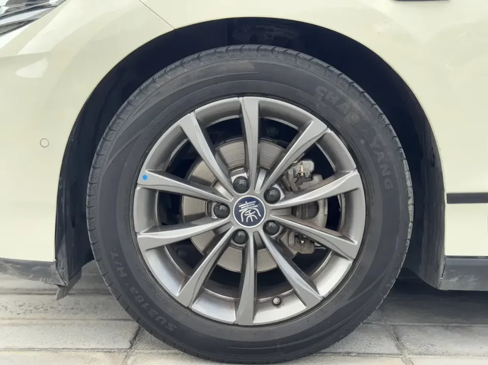 BYD Qin L EV Qin L EV 2025 470KM Leading Model 2025 — миниатюра 4