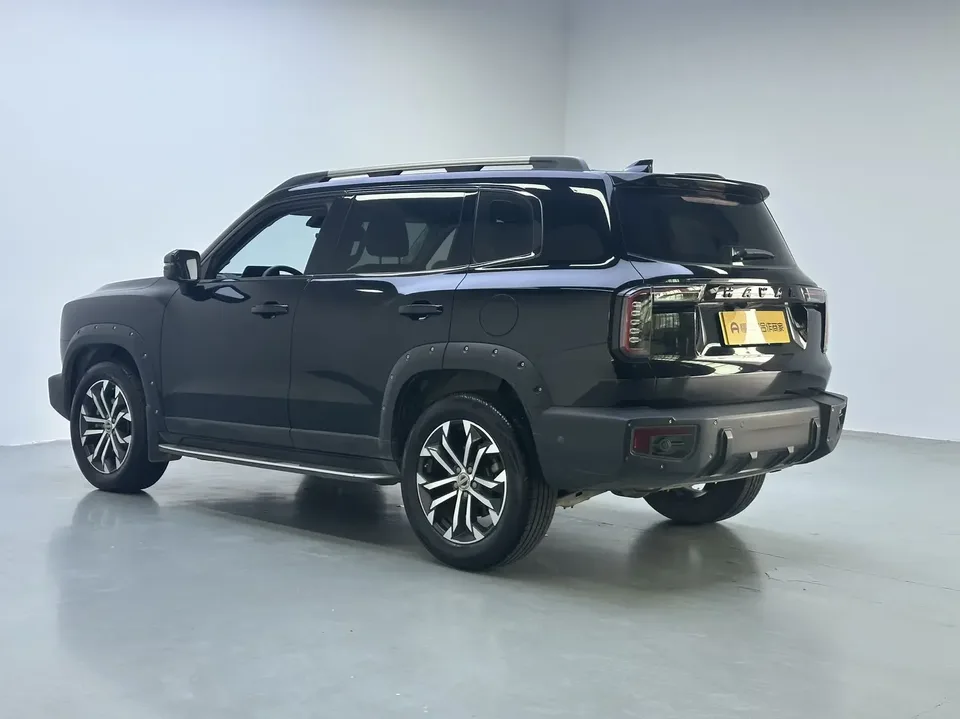 Haval H-Dog Haval Big Dog PLUS 2023 1.5T 2WD Trendy Wild Edition Plus 2023 — миниатюра 2