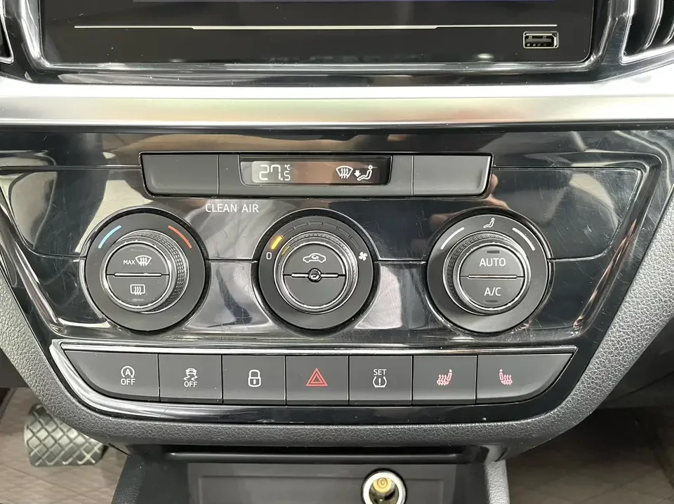 Skoda Comek Comek 2021 1.5L Automatic Comfort Edition 2022 — thumbnail 3