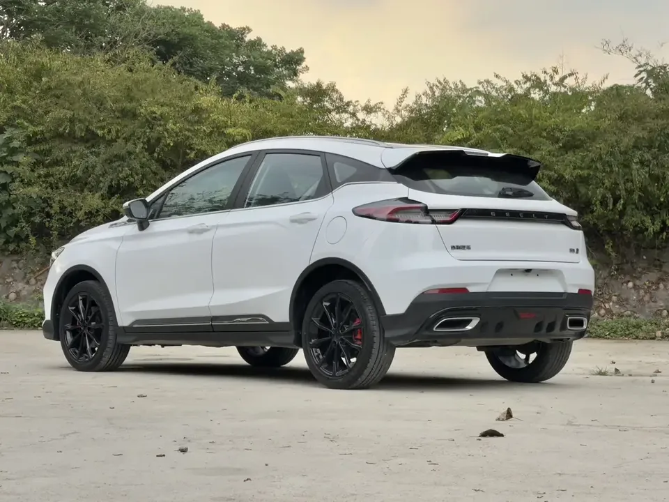 Geely Emgrand S Emgrand S 2021 1.4T CVT Premium 2022 — thumbnail 2
