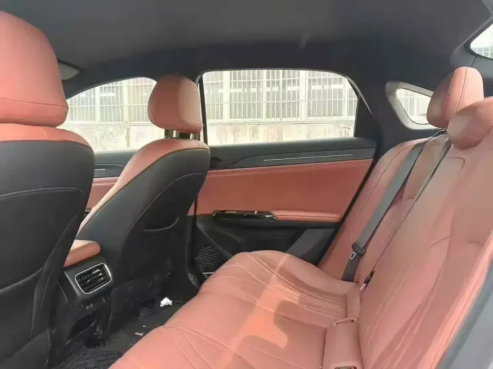 Geely Galaxy L6 Galaxy L6 2025 1.5 EM-i DHT 140KM Long-distance Version 2025 — thumbnail 3