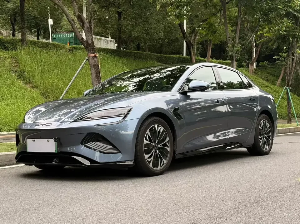 BYD Seal seal 2022 550KM Standard Range Rear-wheel Drive Premium Edition 2022 — photo 1, buy with delivery to Moscow