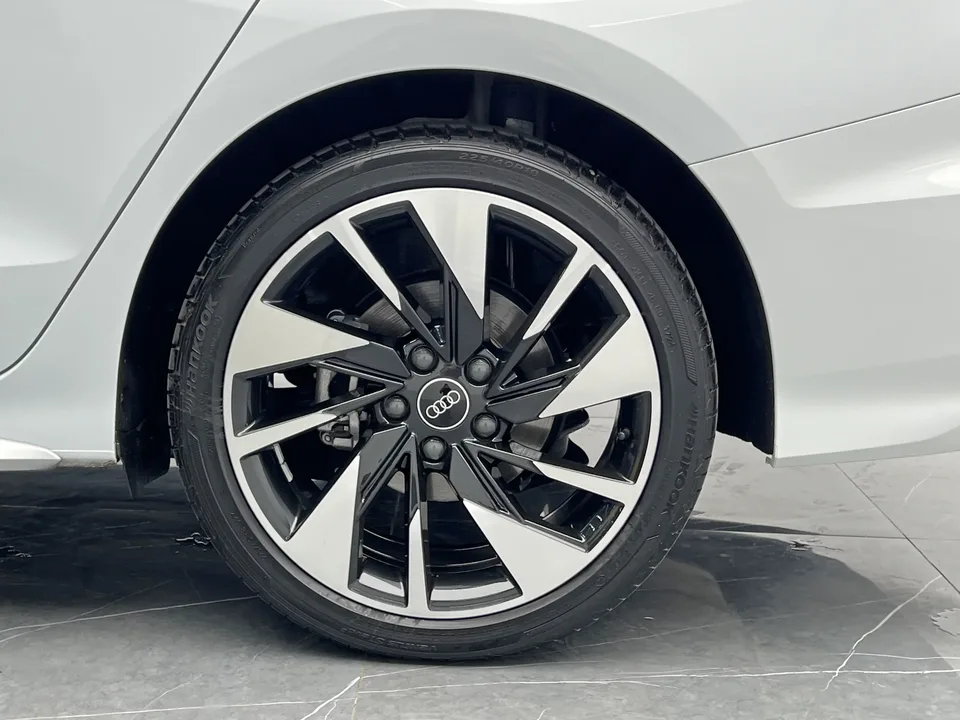 Audi A3 Audi A3 2024 A3L Limousine 35 TFSI Stylish Sports 2024 — thumbnail 3